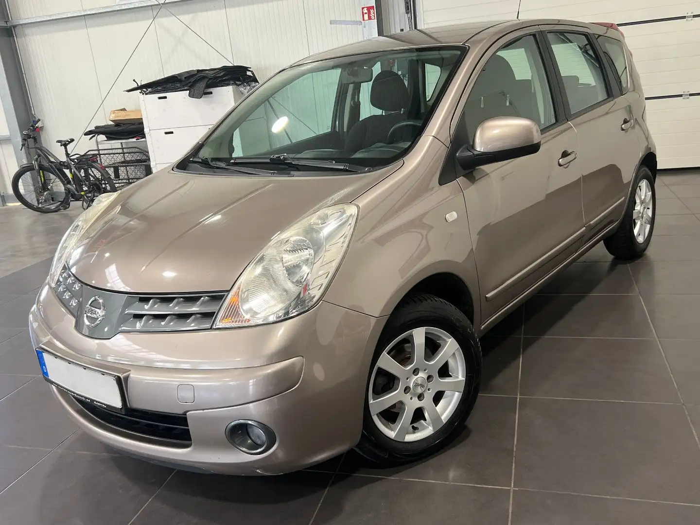 Nissan Note 1.4 **Klima*CD*BT*ALU*5-Türig** Braun - 1