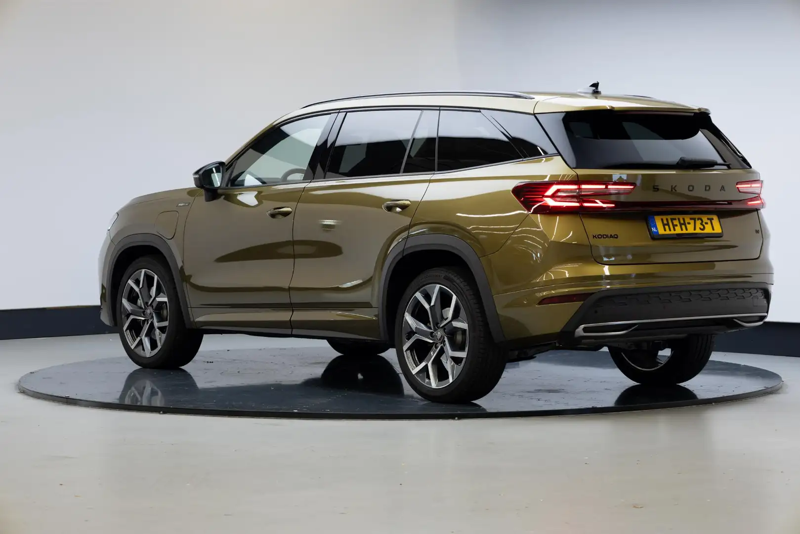 Skoda Kodiaq 1.5 TSI PHEV Sportline Business | Panoramadak | Tr Bruin - 2