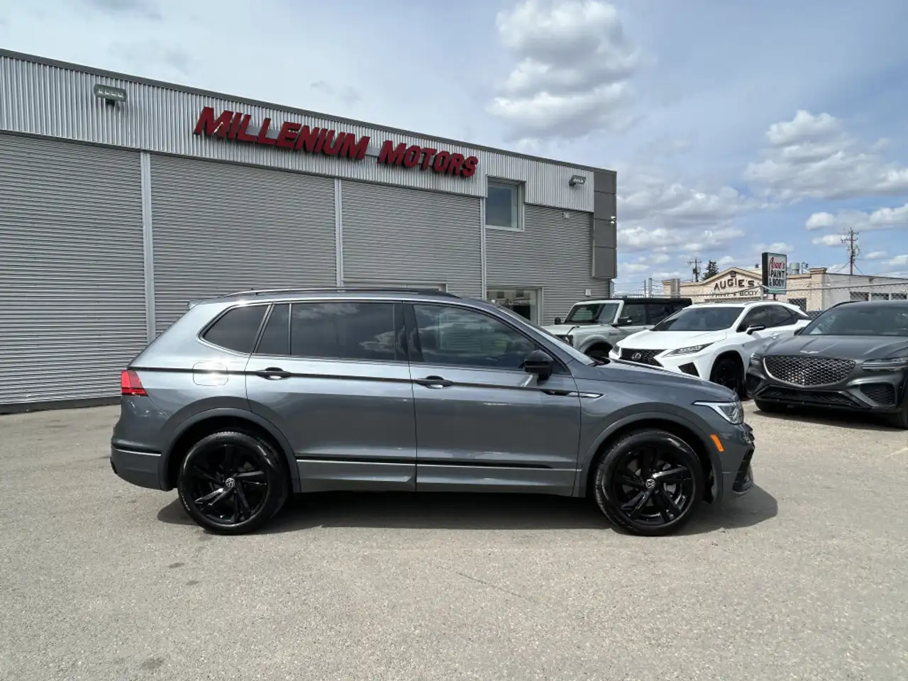Volkswagen Tiguan снимка Volkswagen Tiguan