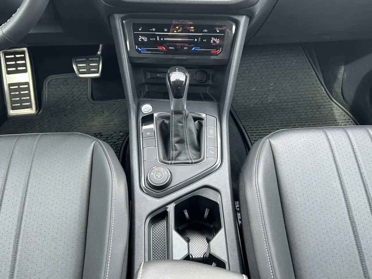 Volkswagen Tiguan снимка Volkswagen Tiguan