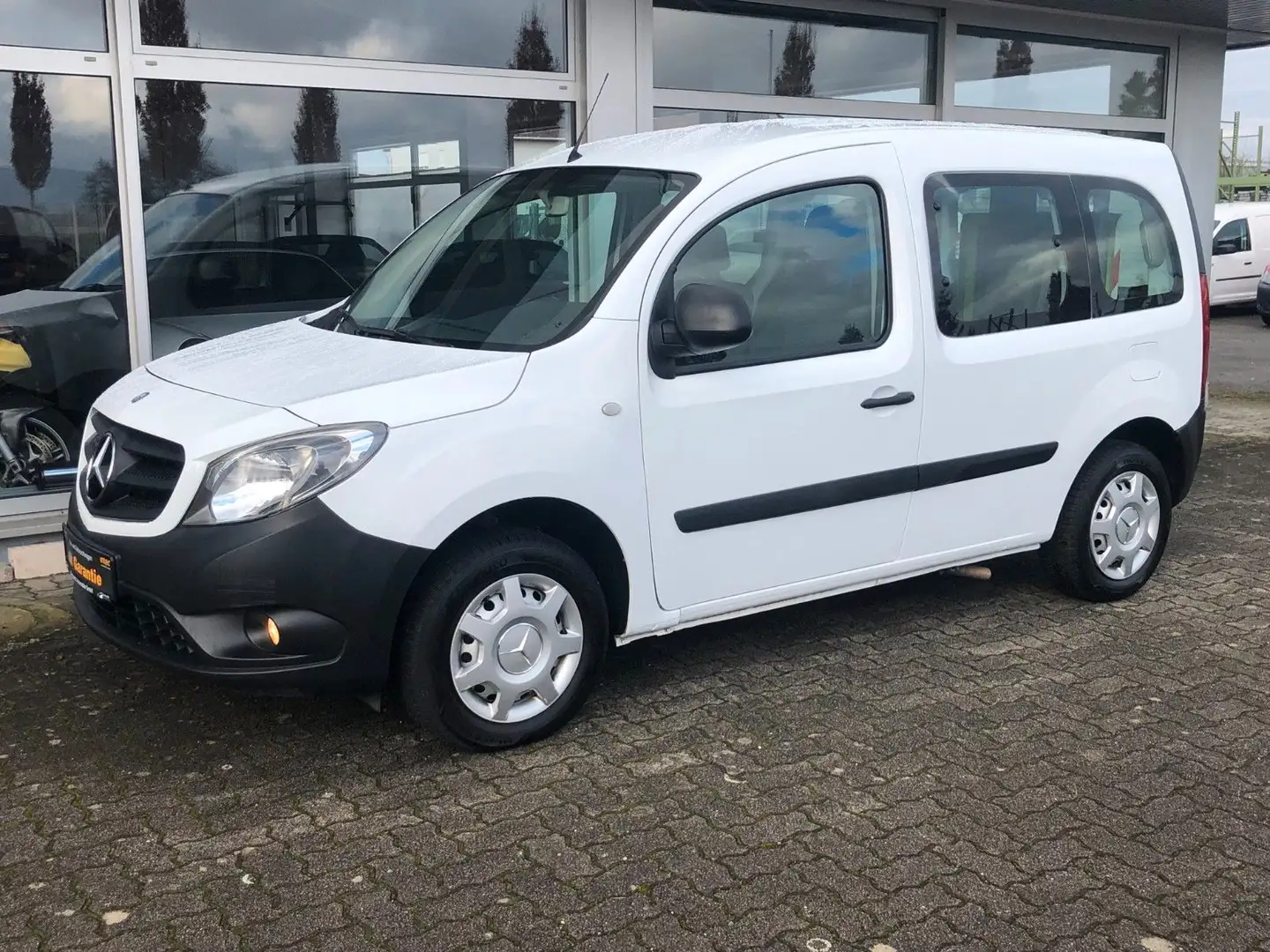 Mercedes-Benz Citan Kombi 109 CDI lang Rollstuhlrampe Blanc - 2