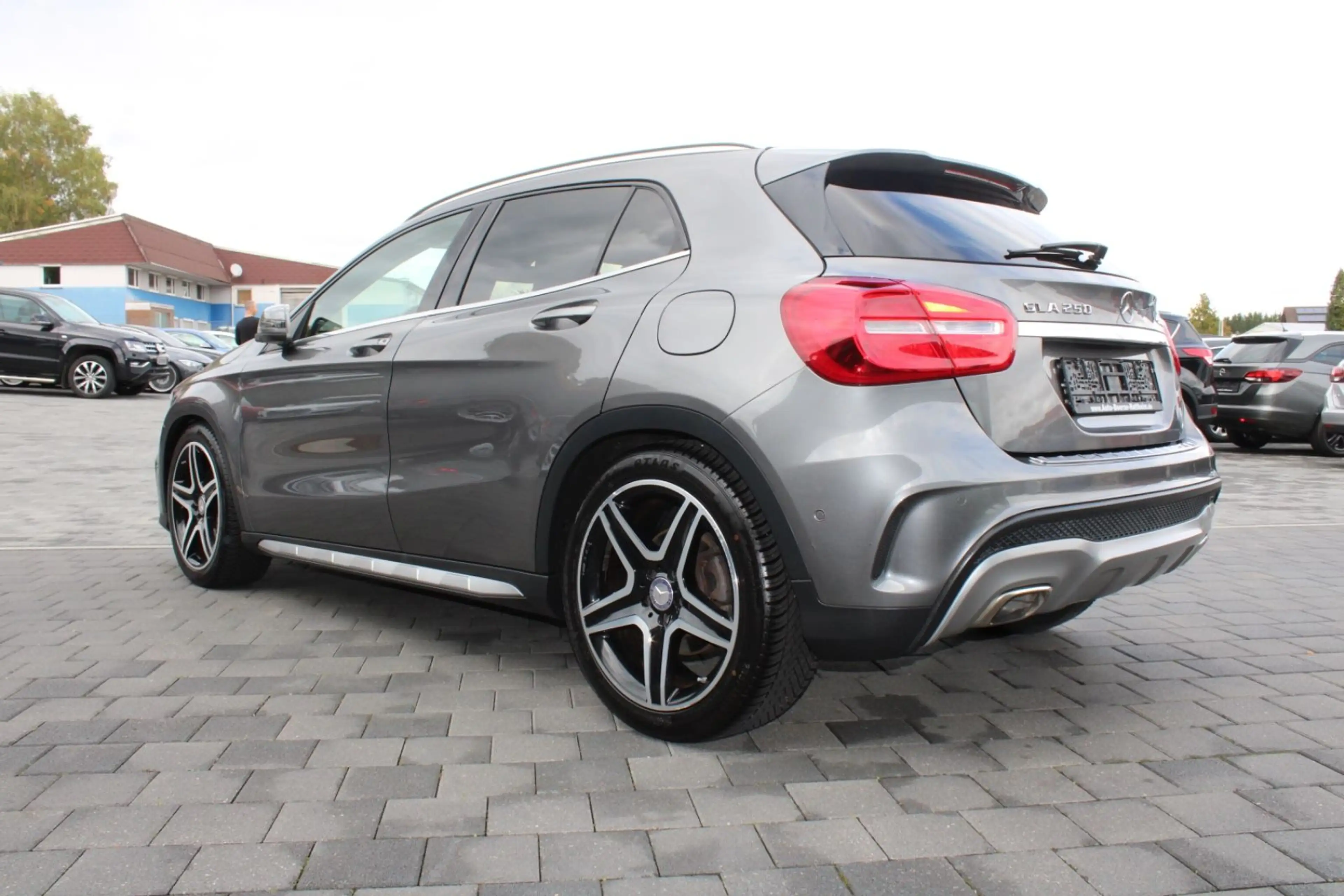 Mercedes-Benz GLA 250 4Matic *AMG* — photo 7