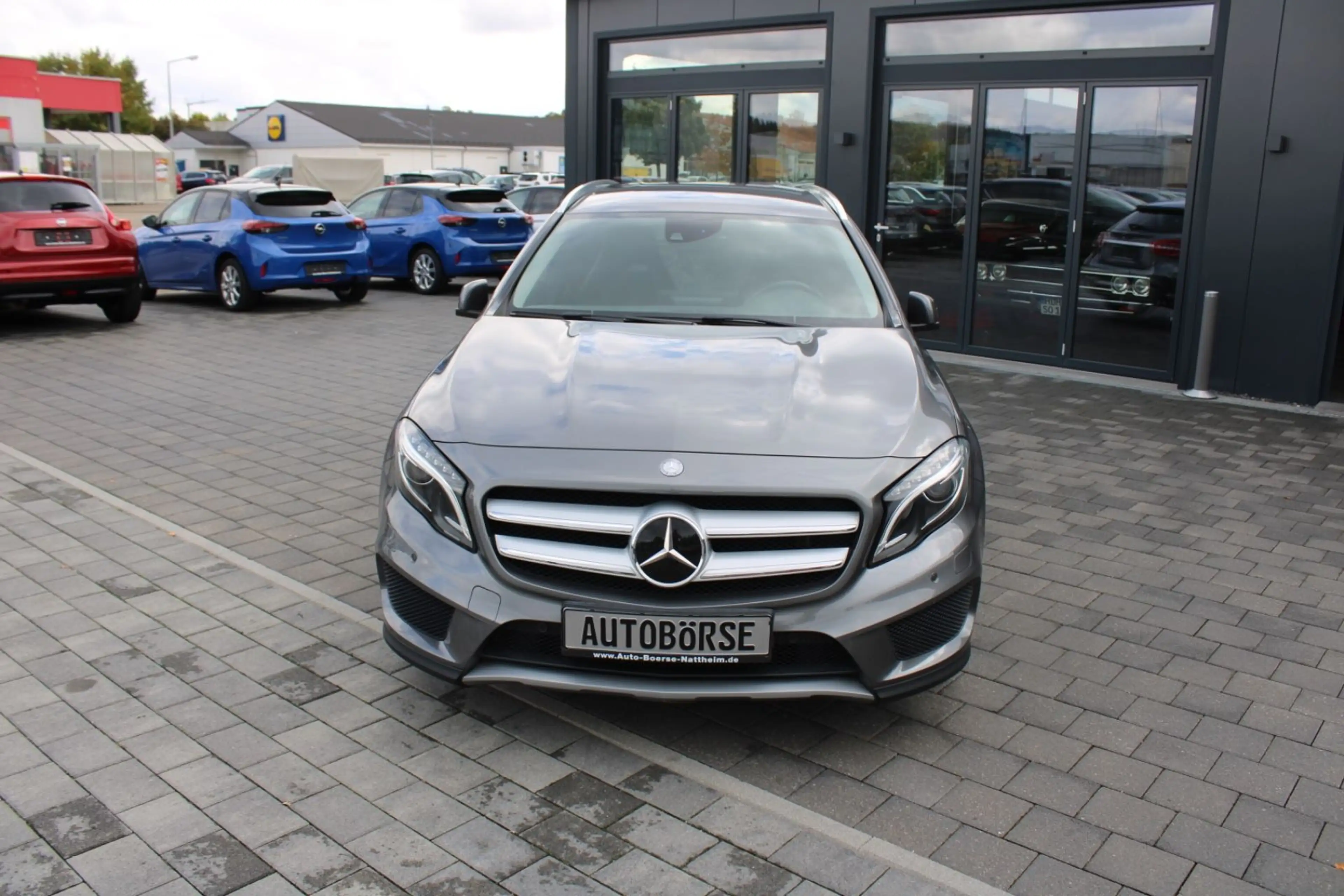 Mercedes-Benz GLA 250 4Matic *AMG* — photo 11