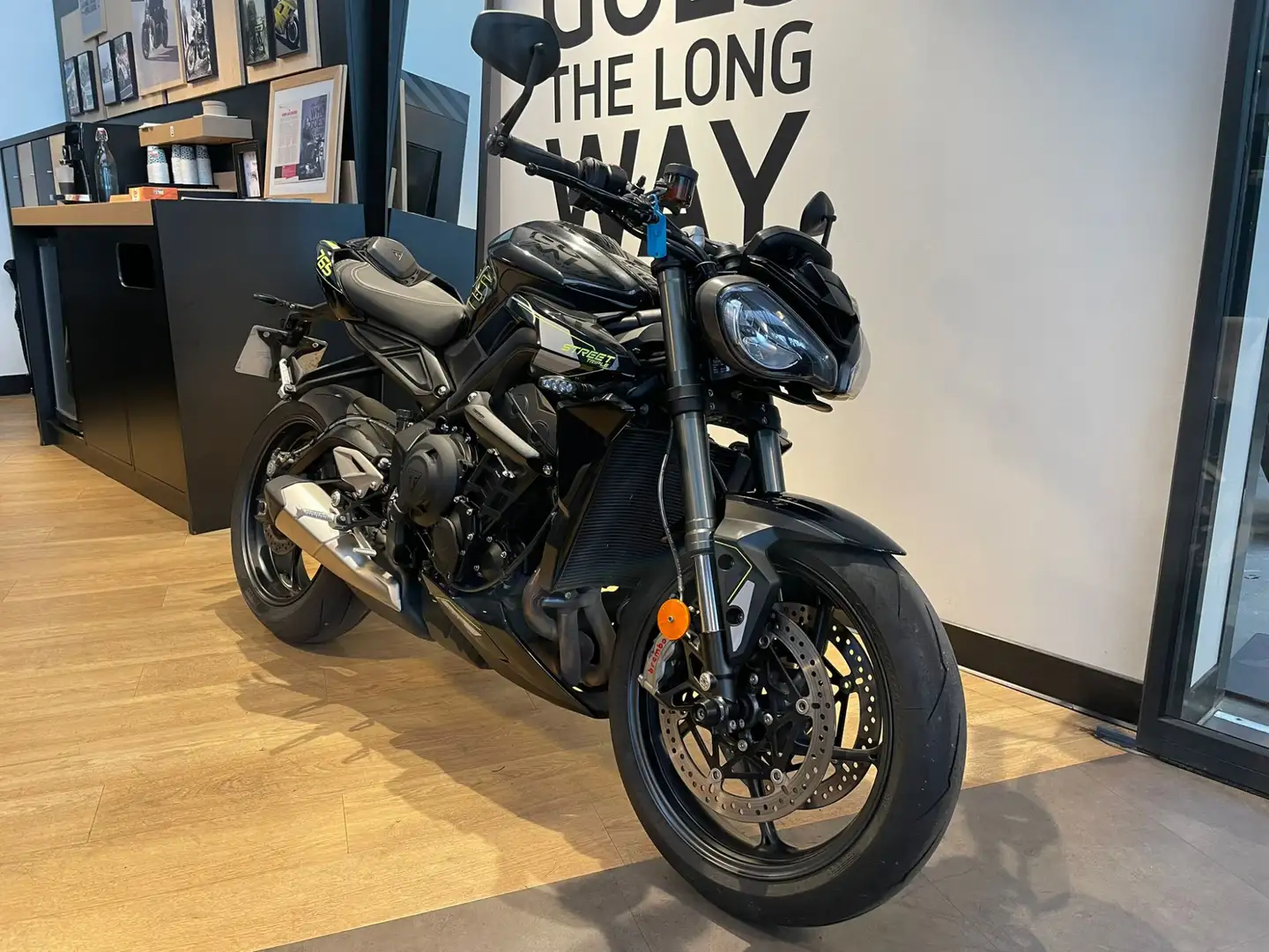 Triumph Street Triple 765 Noir - 1