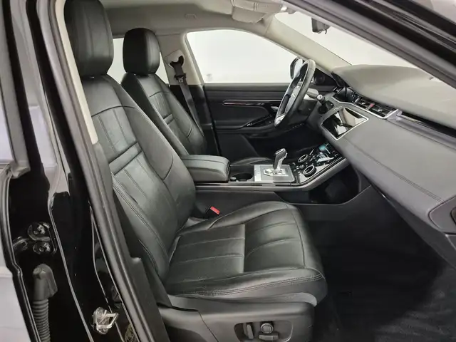 Land Rover Range Rover Evoque view 3