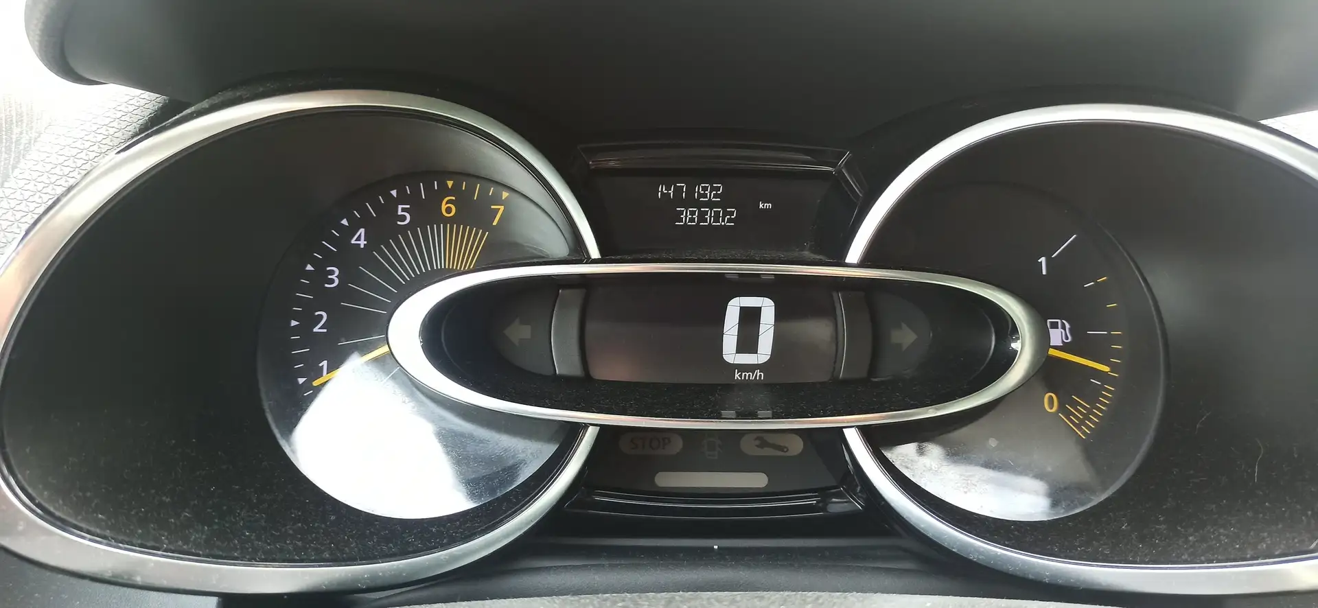 Renault Clio Clio 0.9 TCe Energy Dynamique Noir - 2