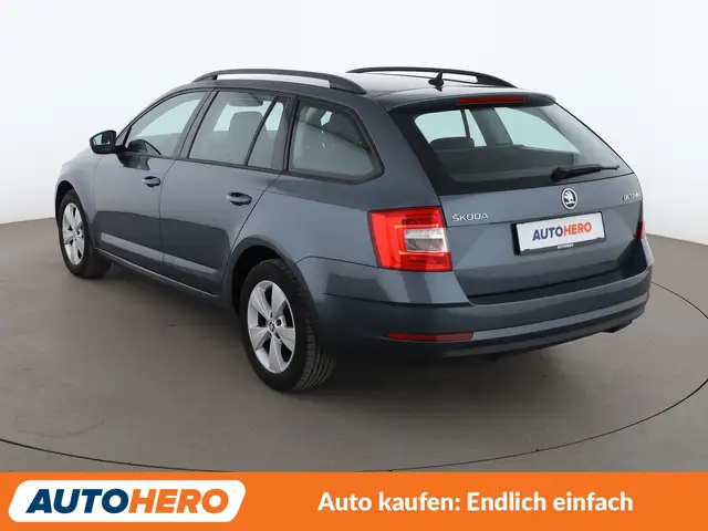 Skoda Octavia view 4