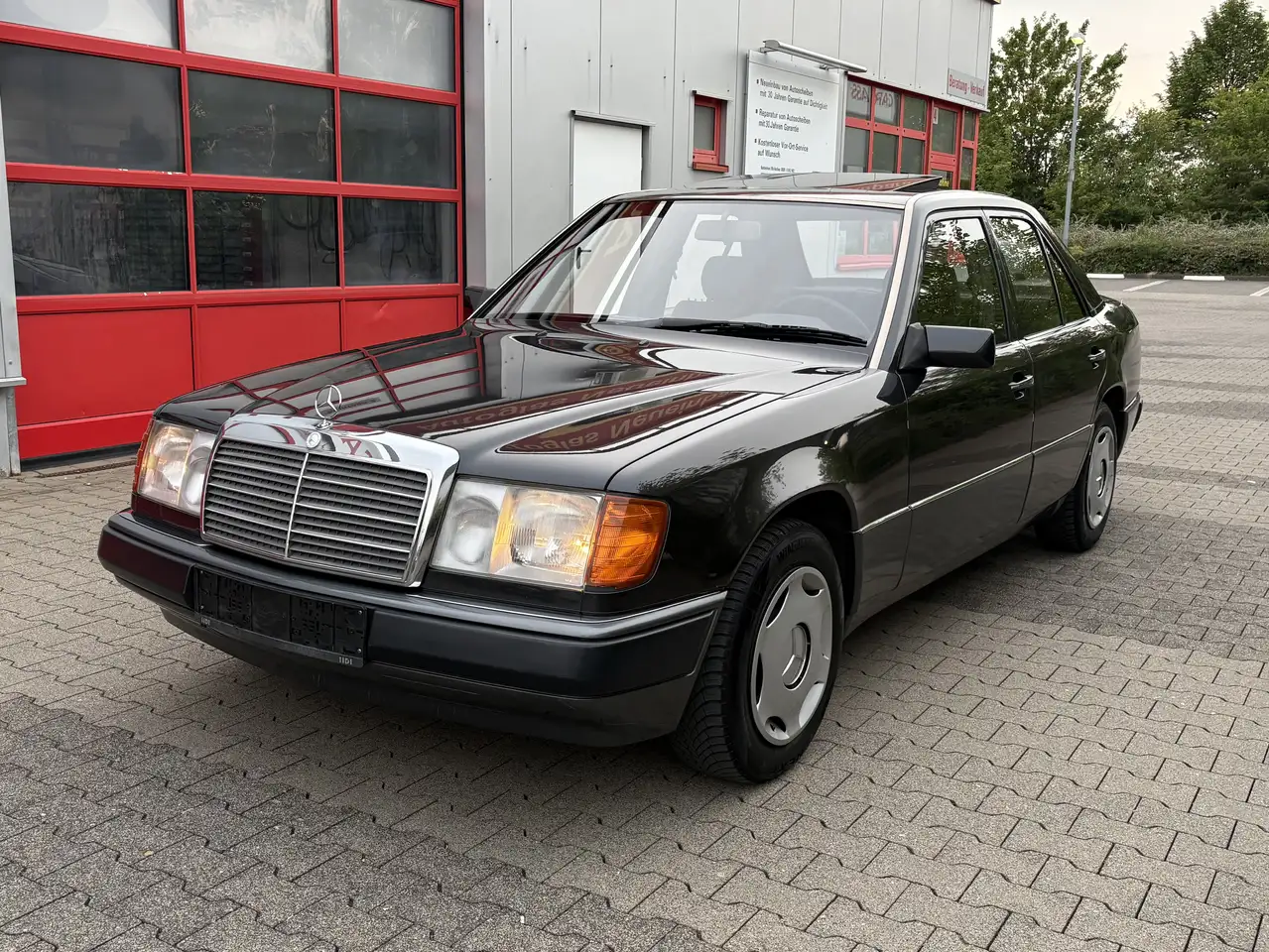 Mercedes-Benz E 200 D SSD AHK TÜV/H-Kennzeichen Neu, foto 1