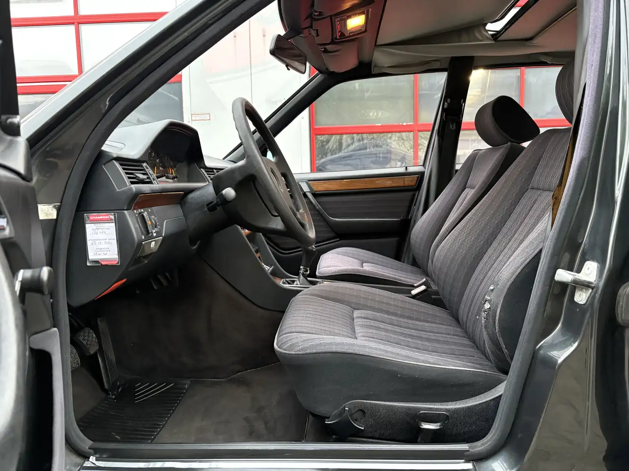 Mercedes-Benz E 200 D SSD AHK TÜV/H-Kennzeichen Neu, foto 5