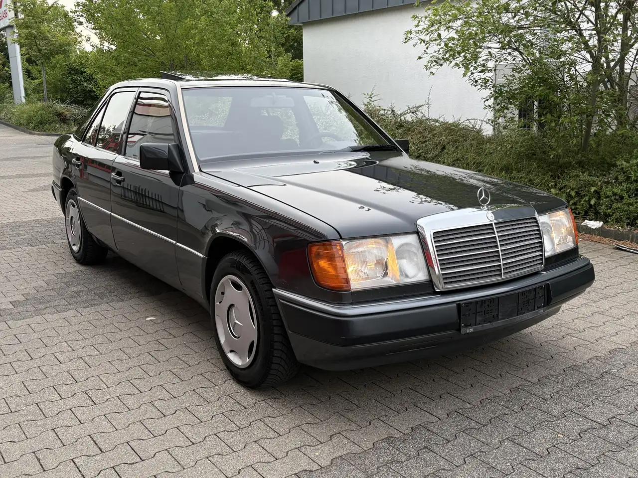 Mercedes-Benz E 200 D SSD AHK TÜV/H-Kennzeichen Neu, foto 2