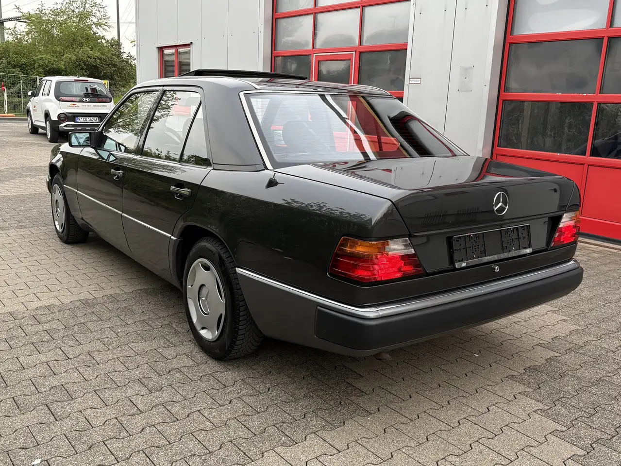 Mercedes-Benz E 200 D SSD AHK TÜV/H-Kennzeichen Neu, foto 4