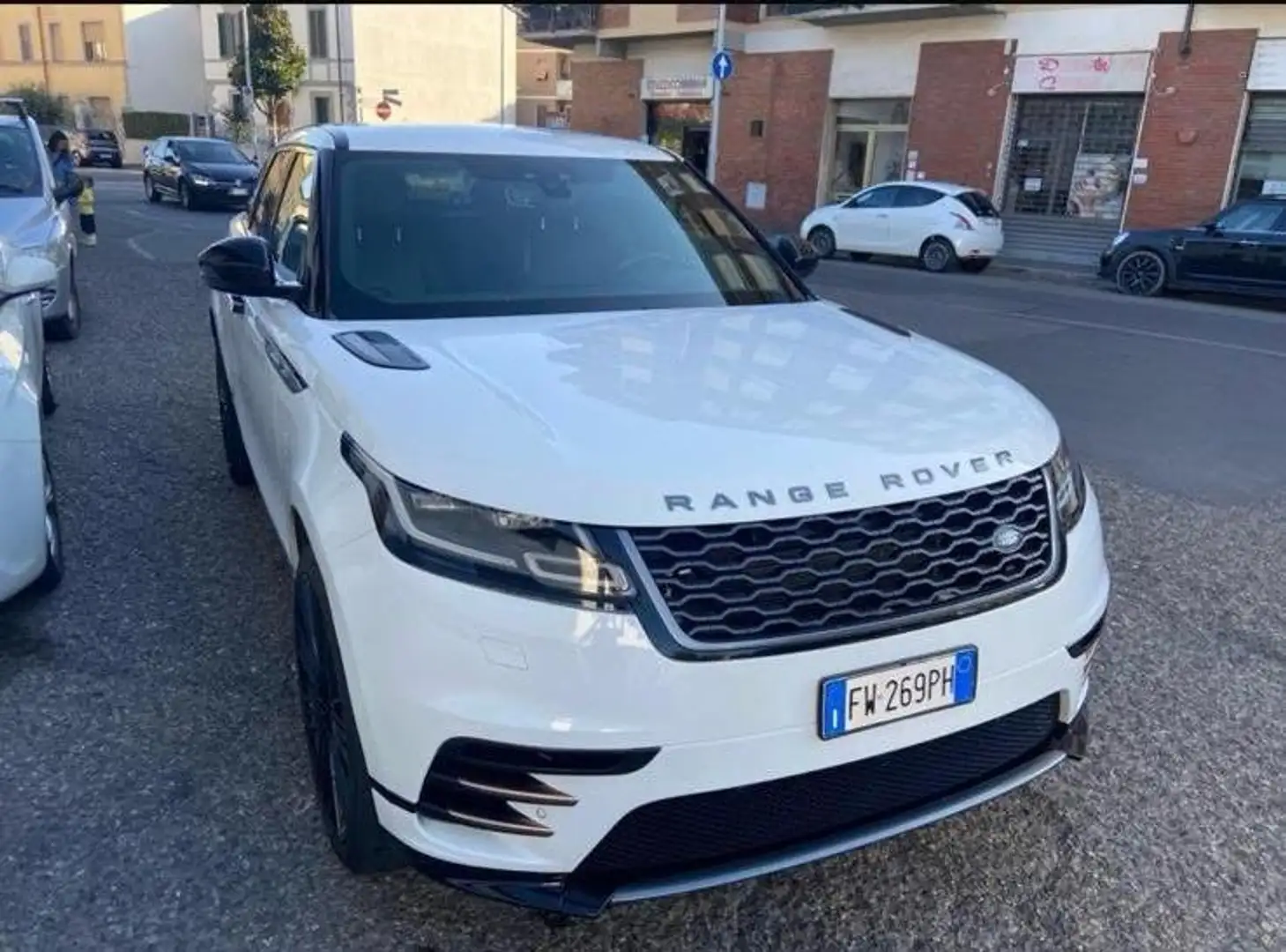 Land Rover Range Rover Velar 2.0d i4 R-Dynamic S 180 cv auto my19 Blanc - 2