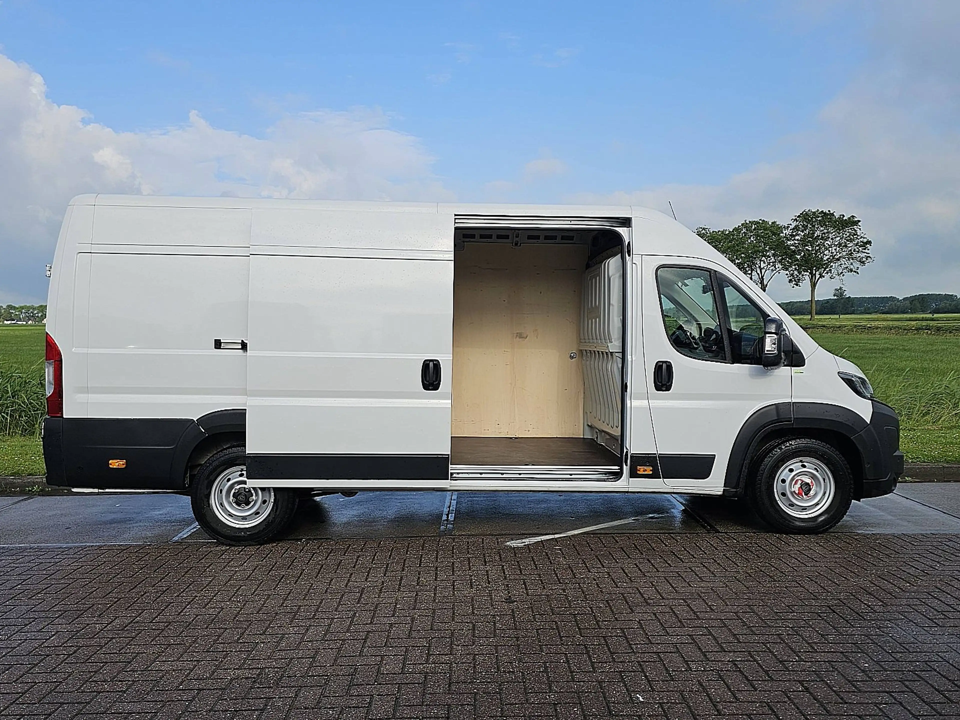 Peugeot Boxer 2.2 BlueHDi 180 S&S L4H2 3.5t Zwaar L4H2 Maxi Navi — photo 6