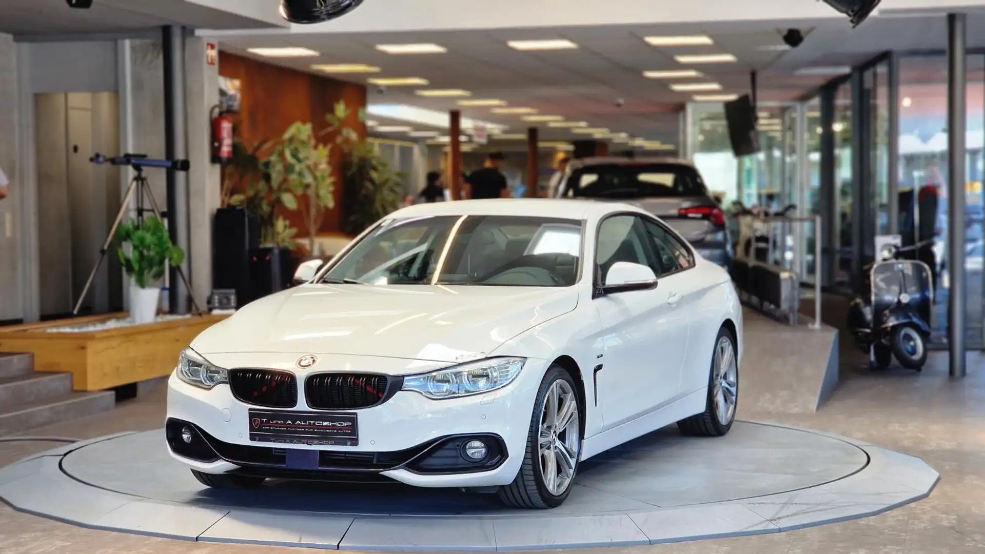 BMW 428 i Coupe Sport Line Aut. *19Zoll*Kamera*Navi* Blanc - 1