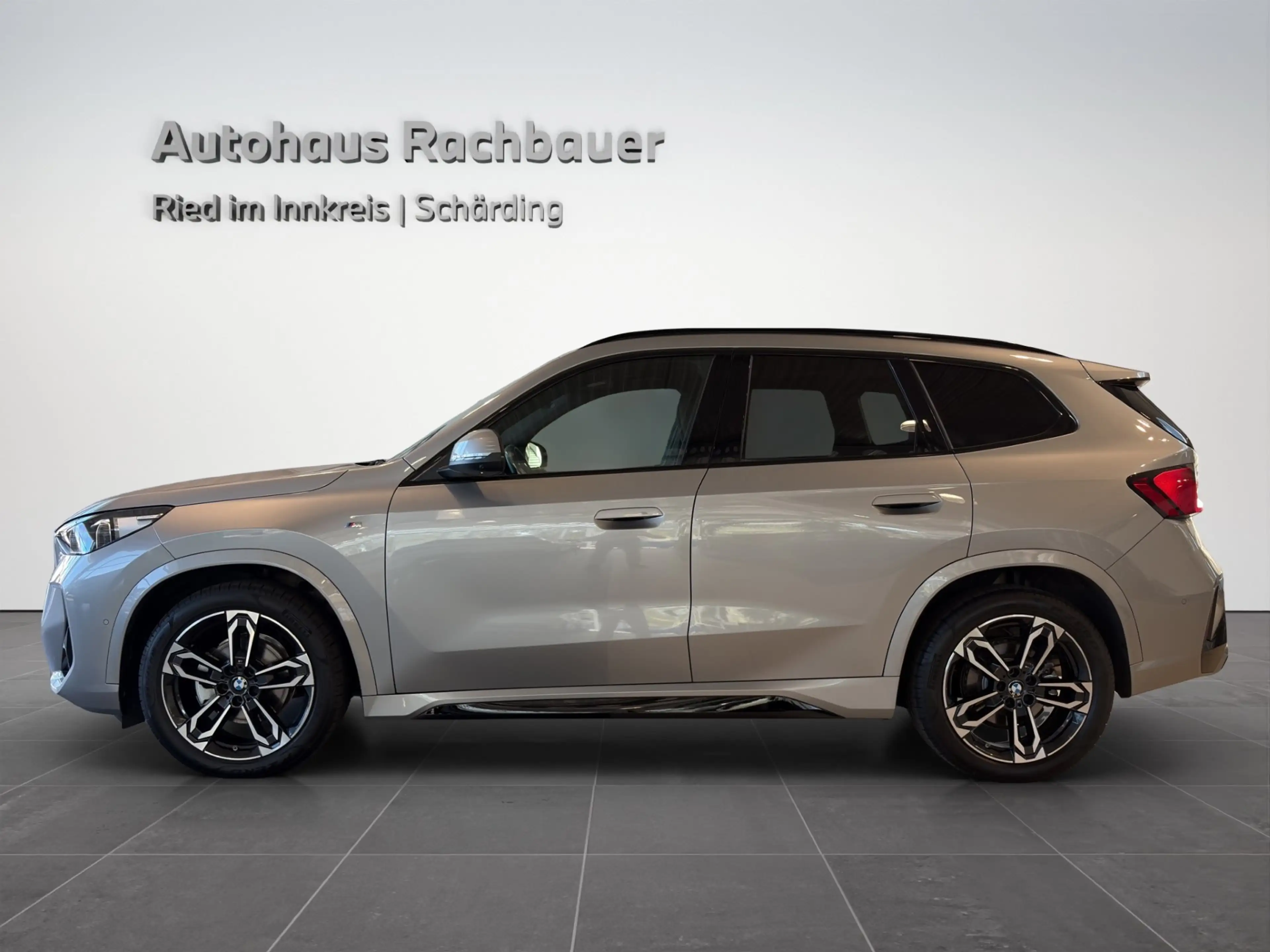 BMW X1 xDrive20d — photo 3
