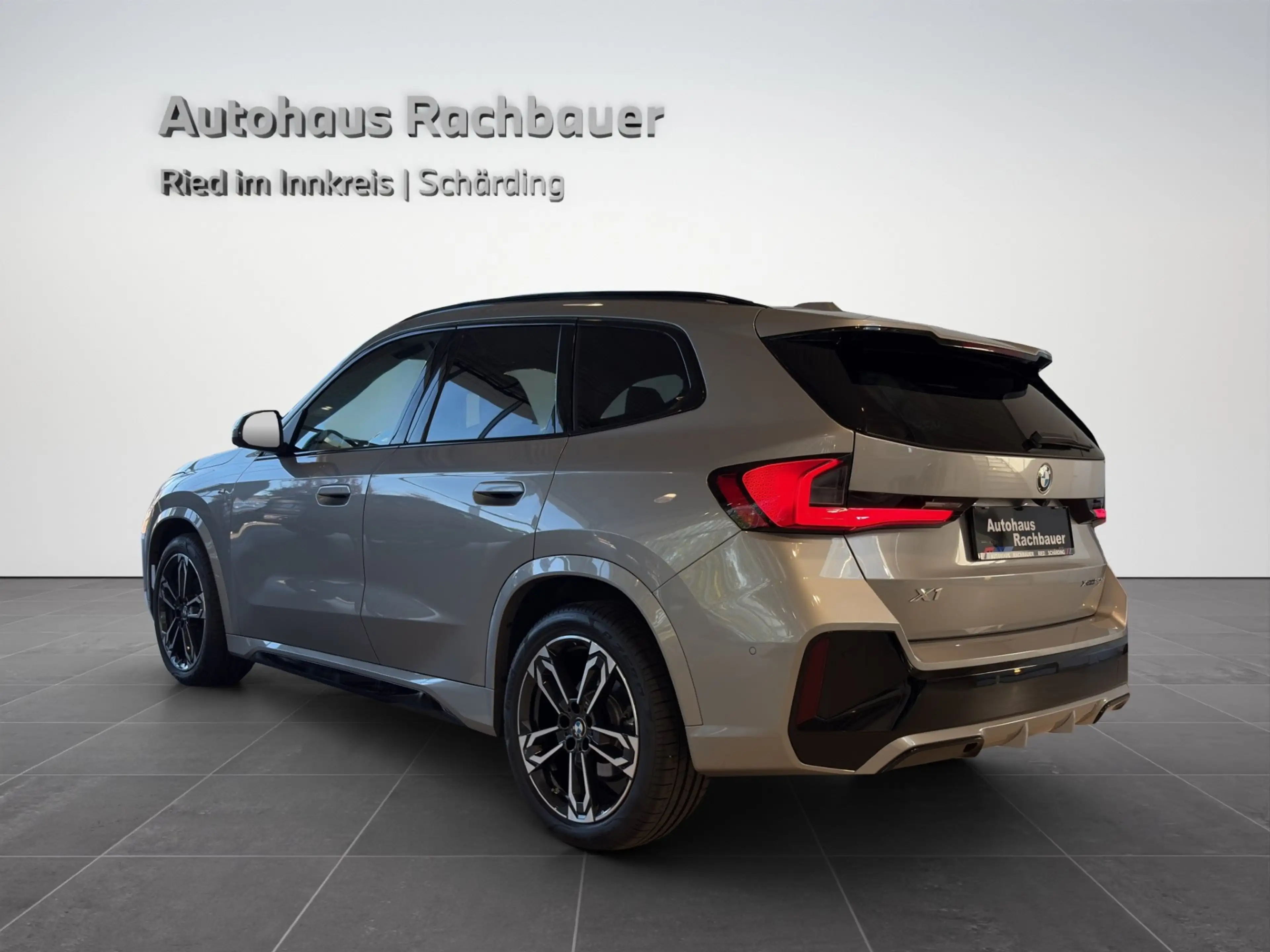 BMW X1 xDrive20d — photo 9
