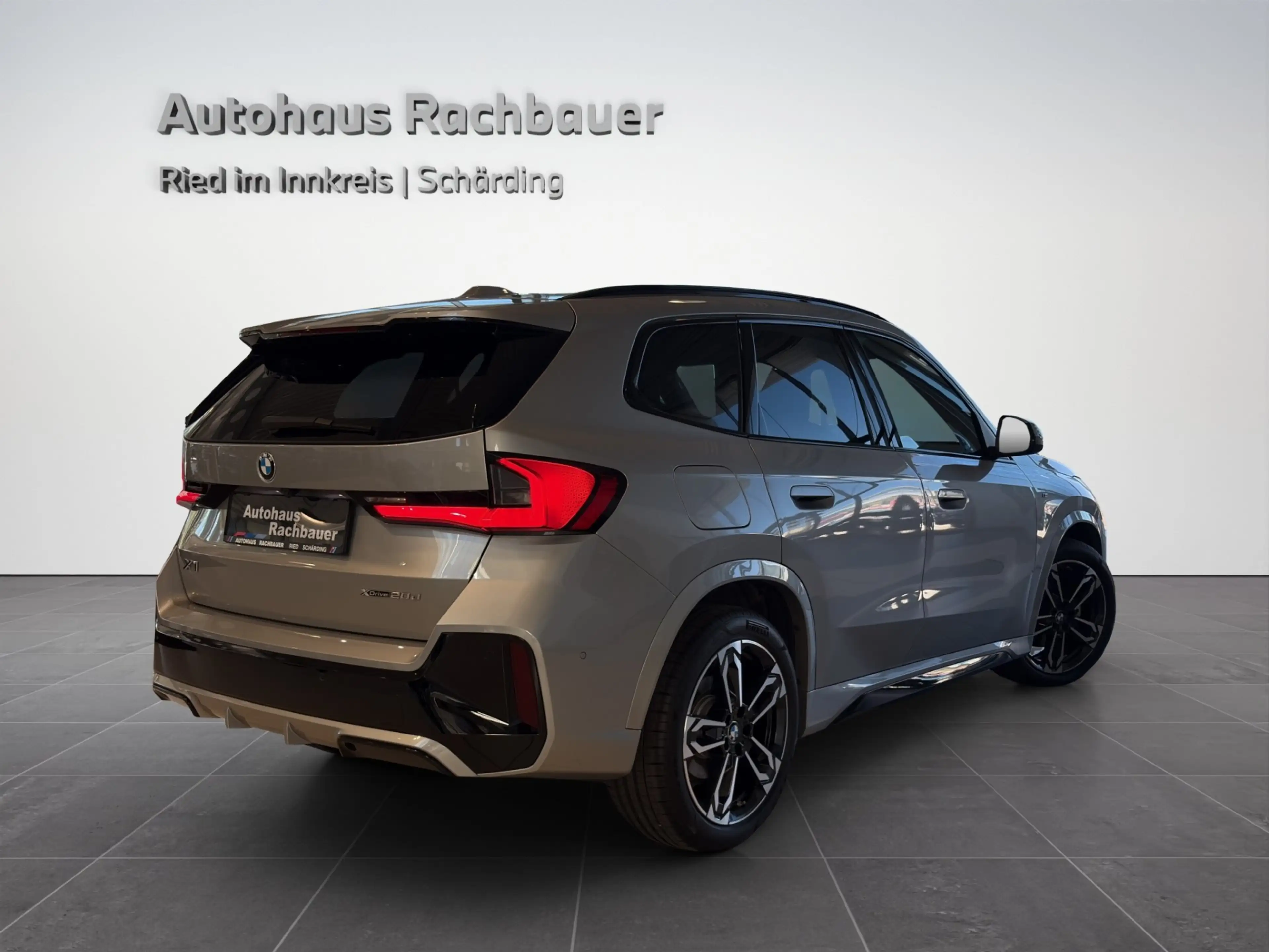BMW X1 xDrive20d — photo 2