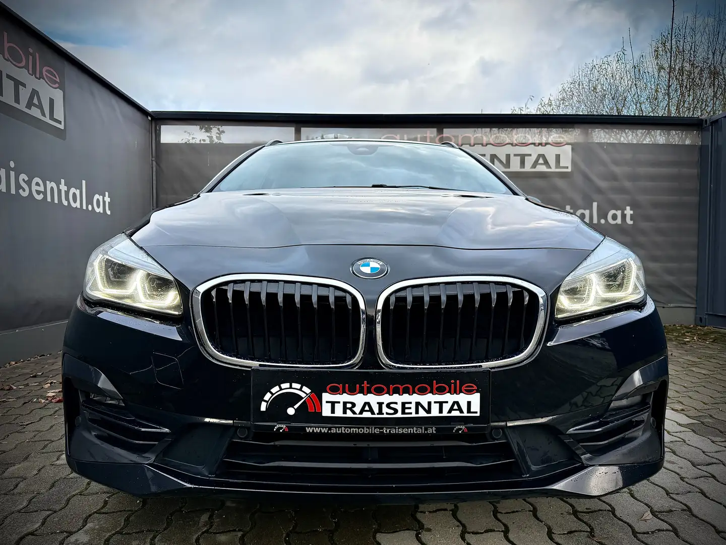 BMW 218 d Sport Line/LED-Scheinwerfer/HeadUp/AHV! Schwarz - 2