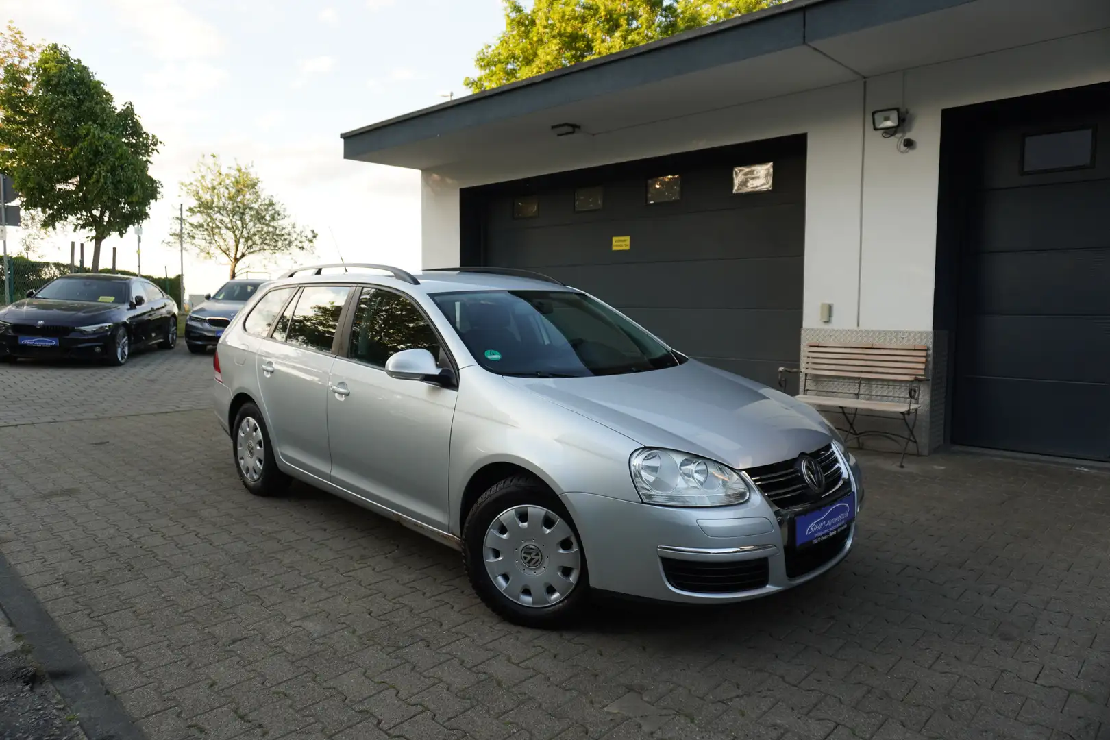 Volkswagen Golf Variant 1.9 TDI Trendline DSG KLIMA+TEMPOMAT+PDC+SitzHzg Grau - 1