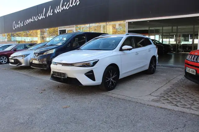 MG MG5 5 Std Range Luxury