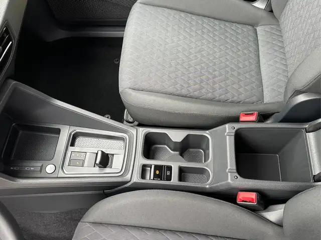Volkswagen Caddy Life view 12