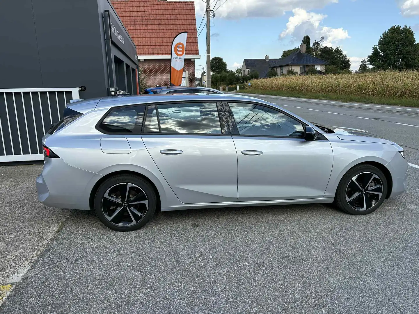 Opel Astra Astra Sports Tourer Plug-In-Hybrid Business - 2