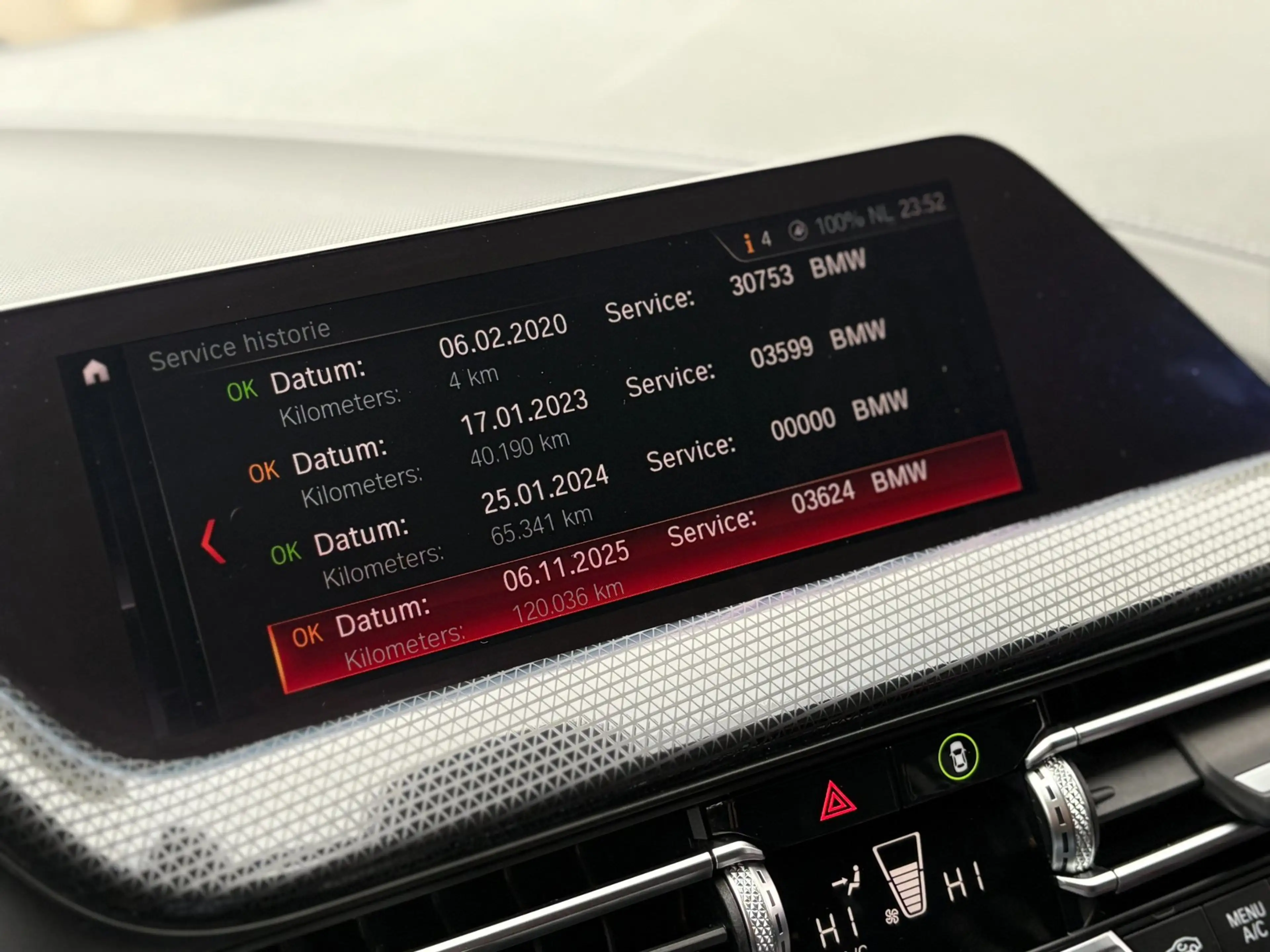 BMW 118 1-serie 118i High Executive PANO-DAK NIEUW MODEL! — photo 17