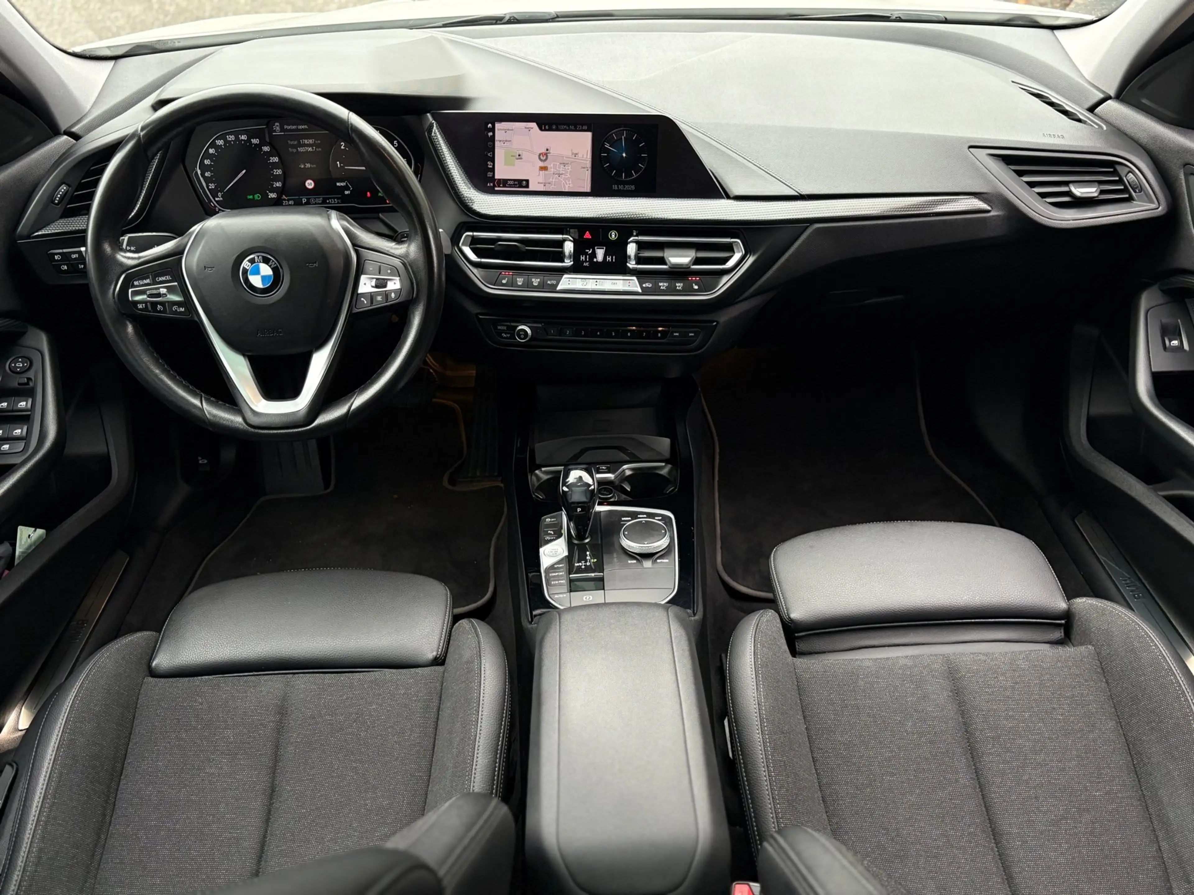 BMW 118 1-serie 118i High Executive PANO-DAK NIEUW MODEL! — photo 12