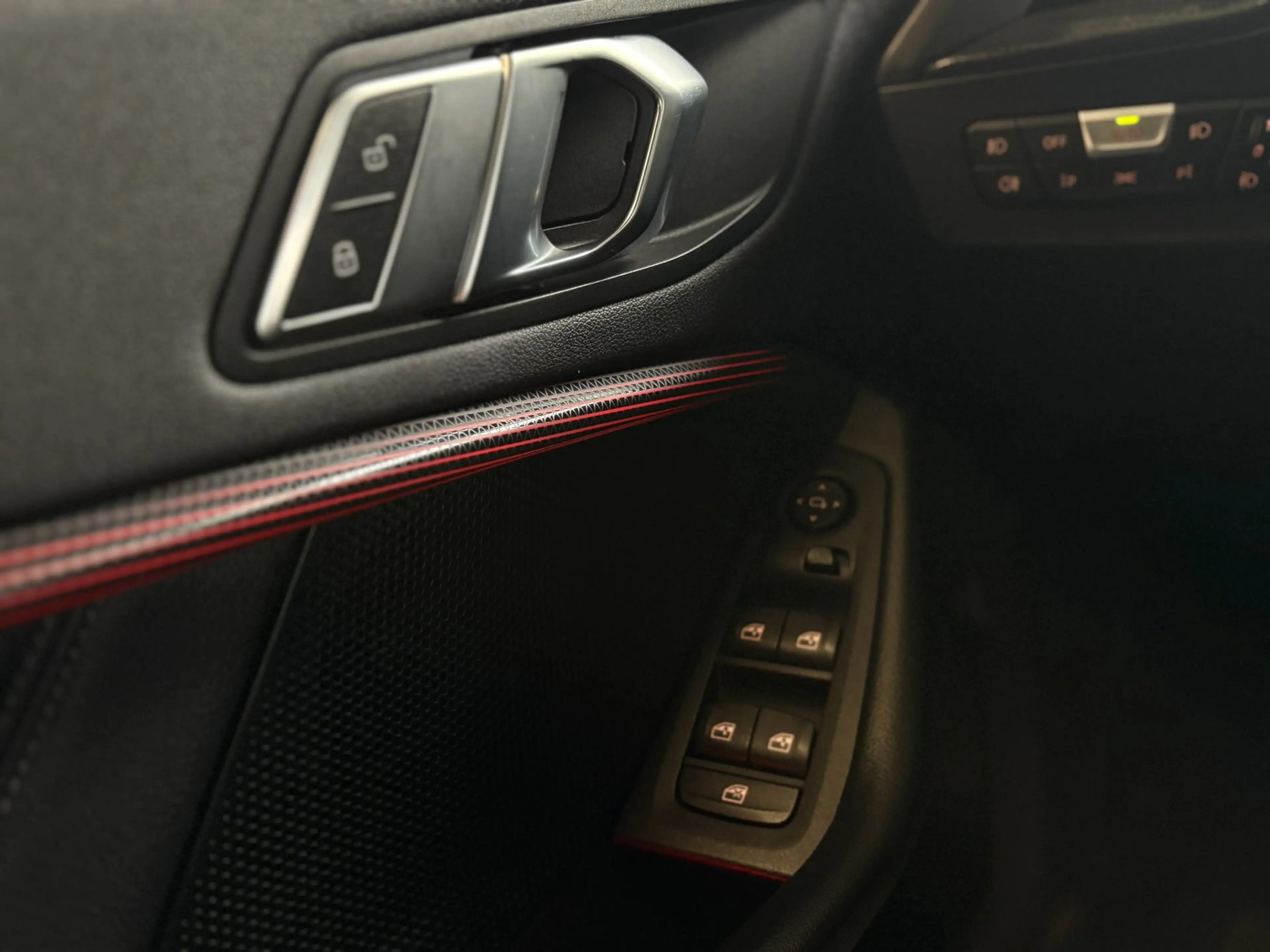 BMW 118 1-serie 118i High Executive PANO-DAK NIEUW MODEL! — photo 19