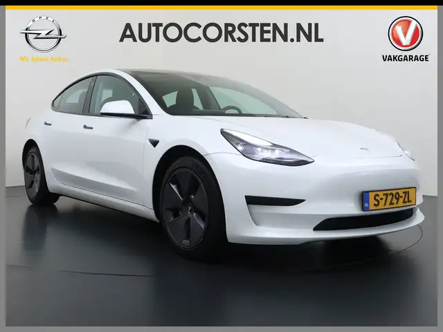 Tesla Model 3 view 7