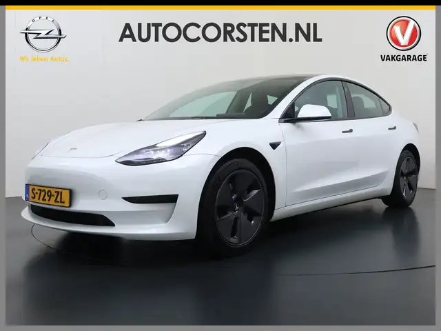 Tesla Model 3 view 6
