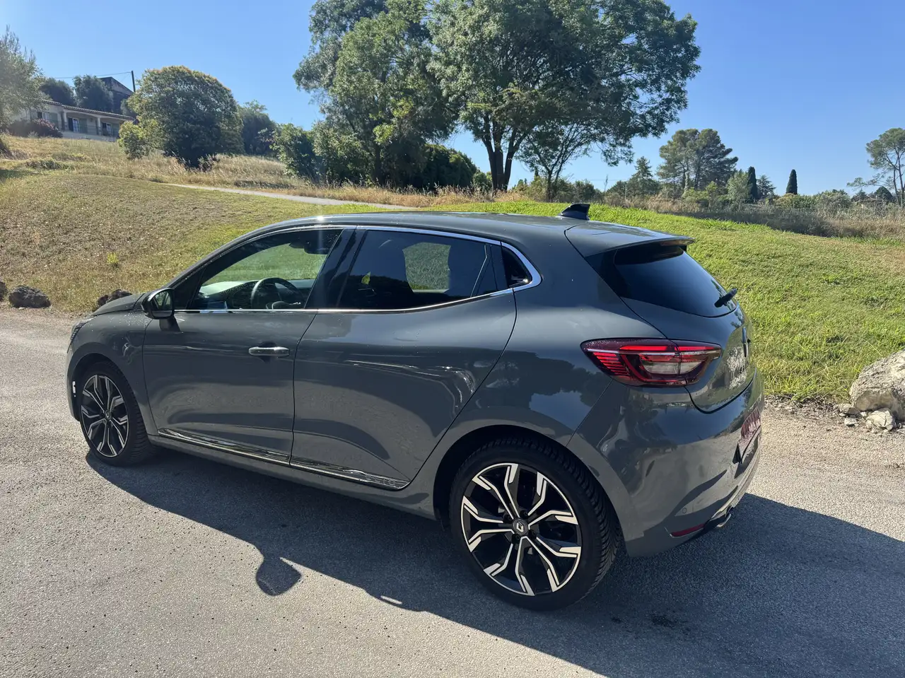 Renault Clio Citadine 3 portes — photo 3