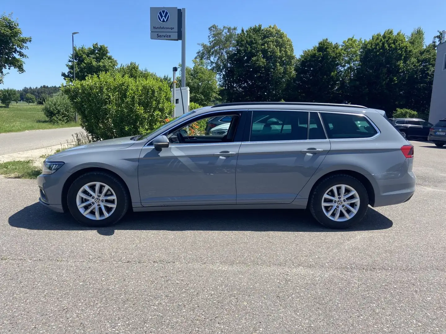 Volkswagen Passat Variant 2.0 TDI DSG BUSINESS NAVI+STANDHE Grau - 2