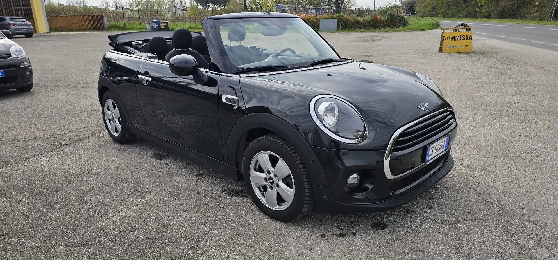 MINI Cooper Cabrio Mini IV F57 2018 Cabrio 1.5 Boost VALUTO PERMUTA Nero - 1