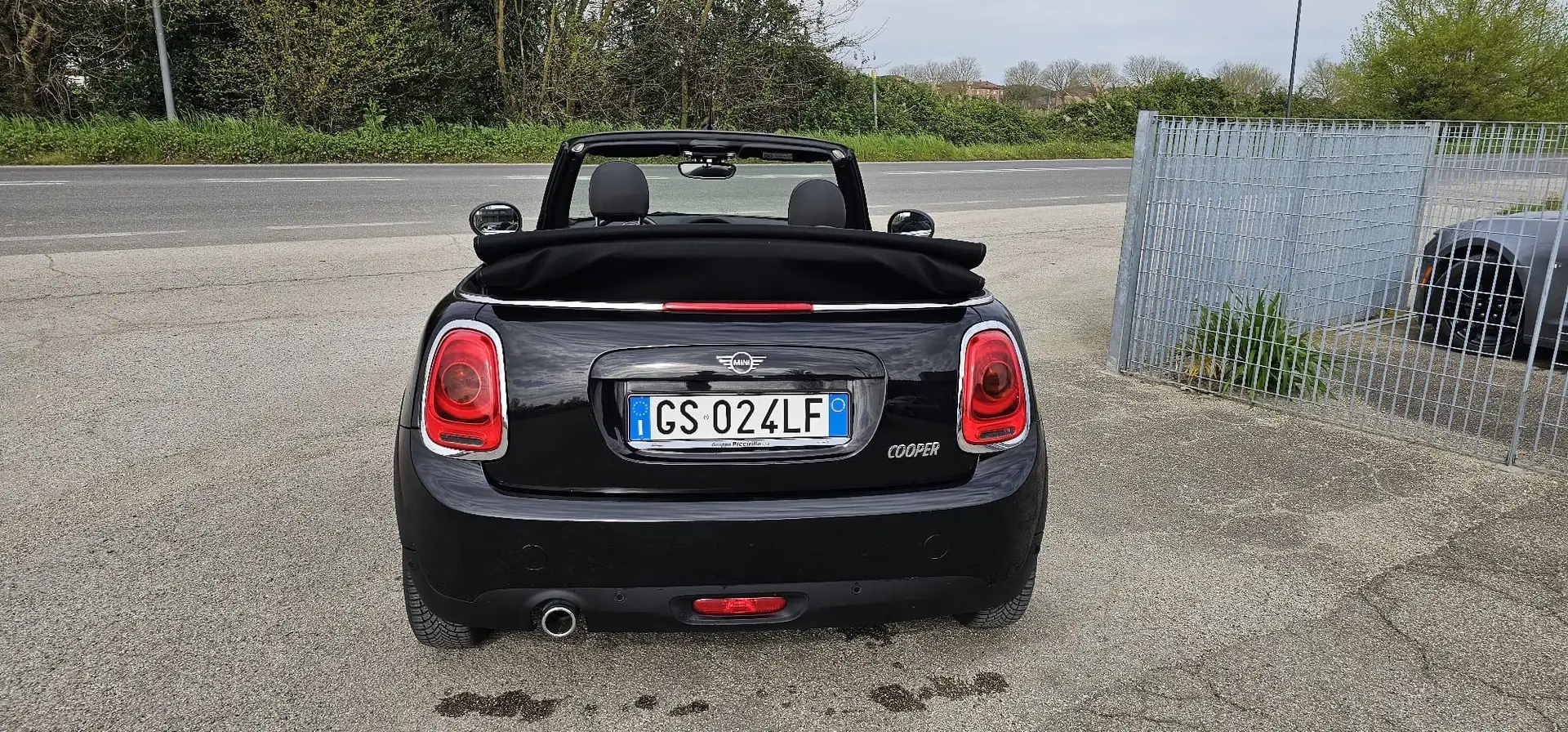 MINI Cooper Cabrio Mini IV F57 2018 Cabrio 1.5 Boost VALUTO PERMUTA Nero - 2