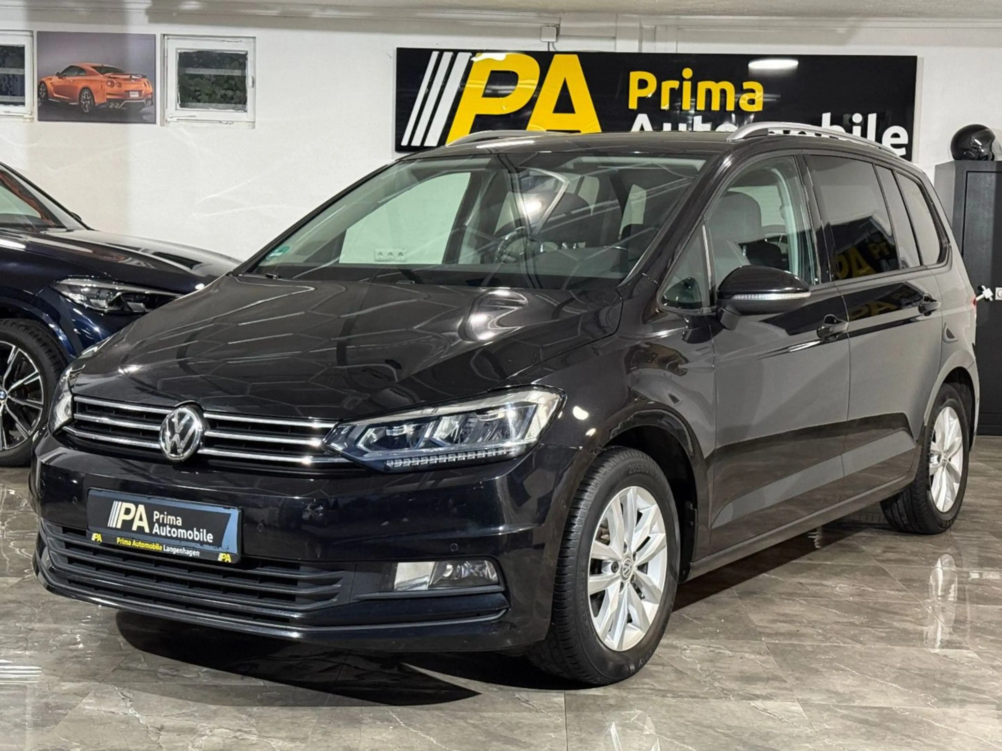 Volkswagen Touran 1.6 TDI BMT / 7-Sitzer ACC Navi LED AHK