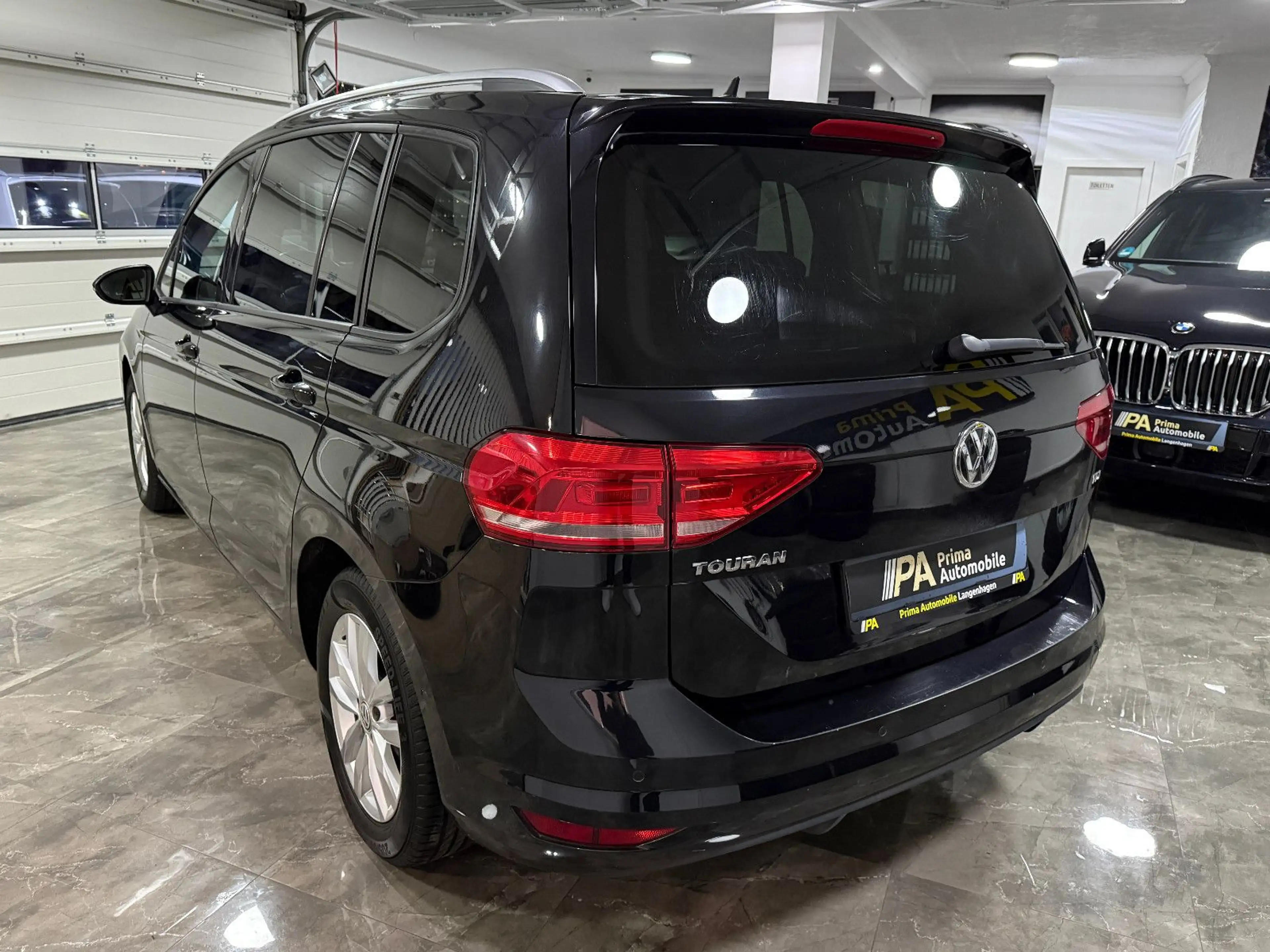 Volkswagen Touran 1.6 TDI BMT / 7-Sitzer ACC Navi LED AHK — photo 3