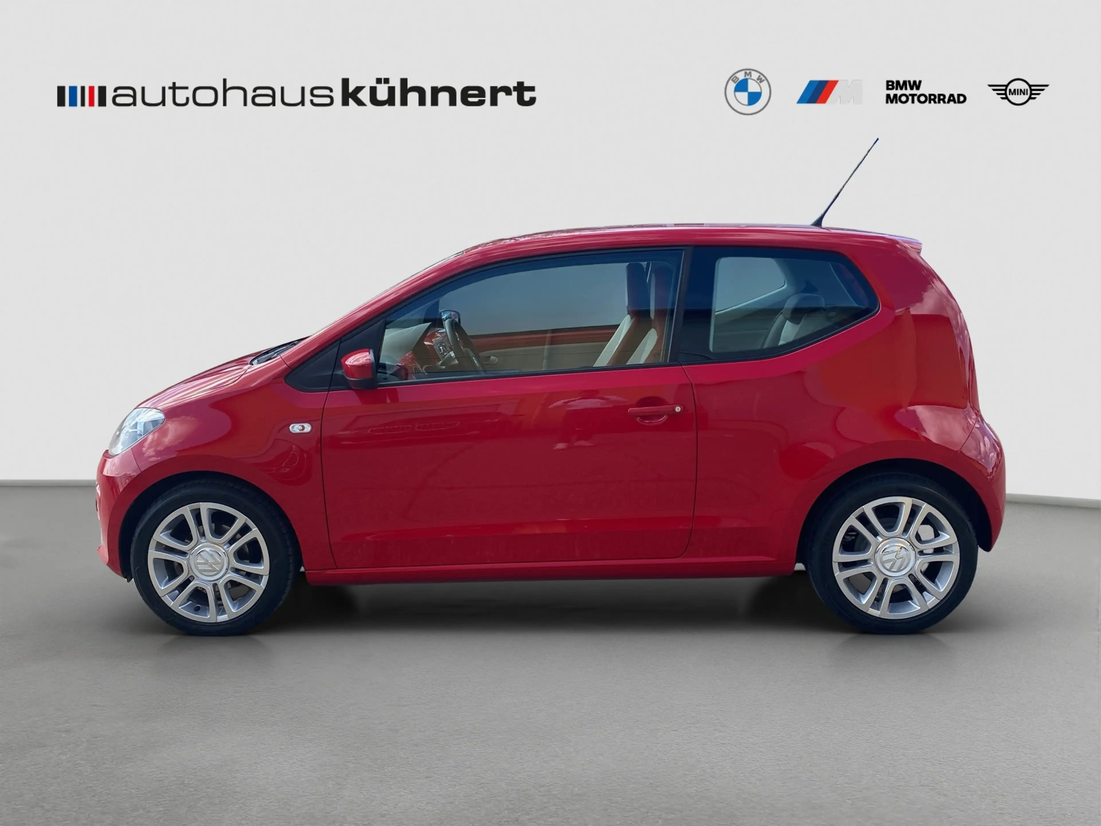 Volkswagen up! 1.0 BlueMotion Technology Navi PDC Klima — photo 3