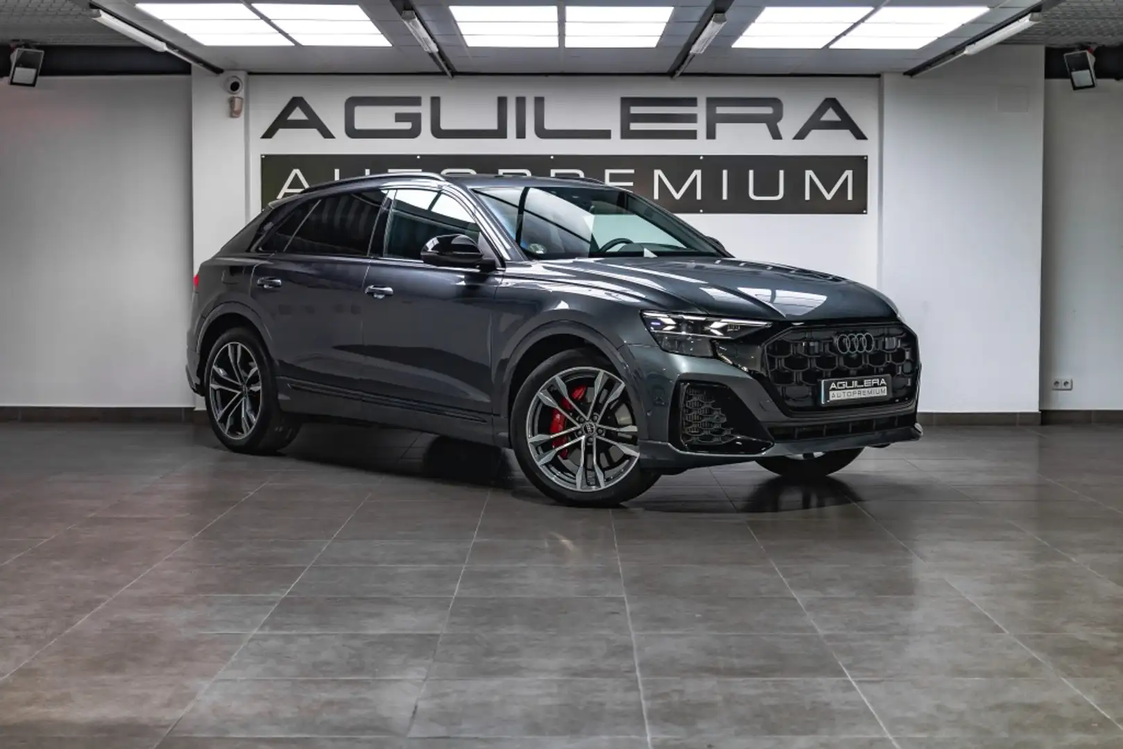 Audi Q8 SQ8 TFSI quattro tiptronic Ezüst - 1