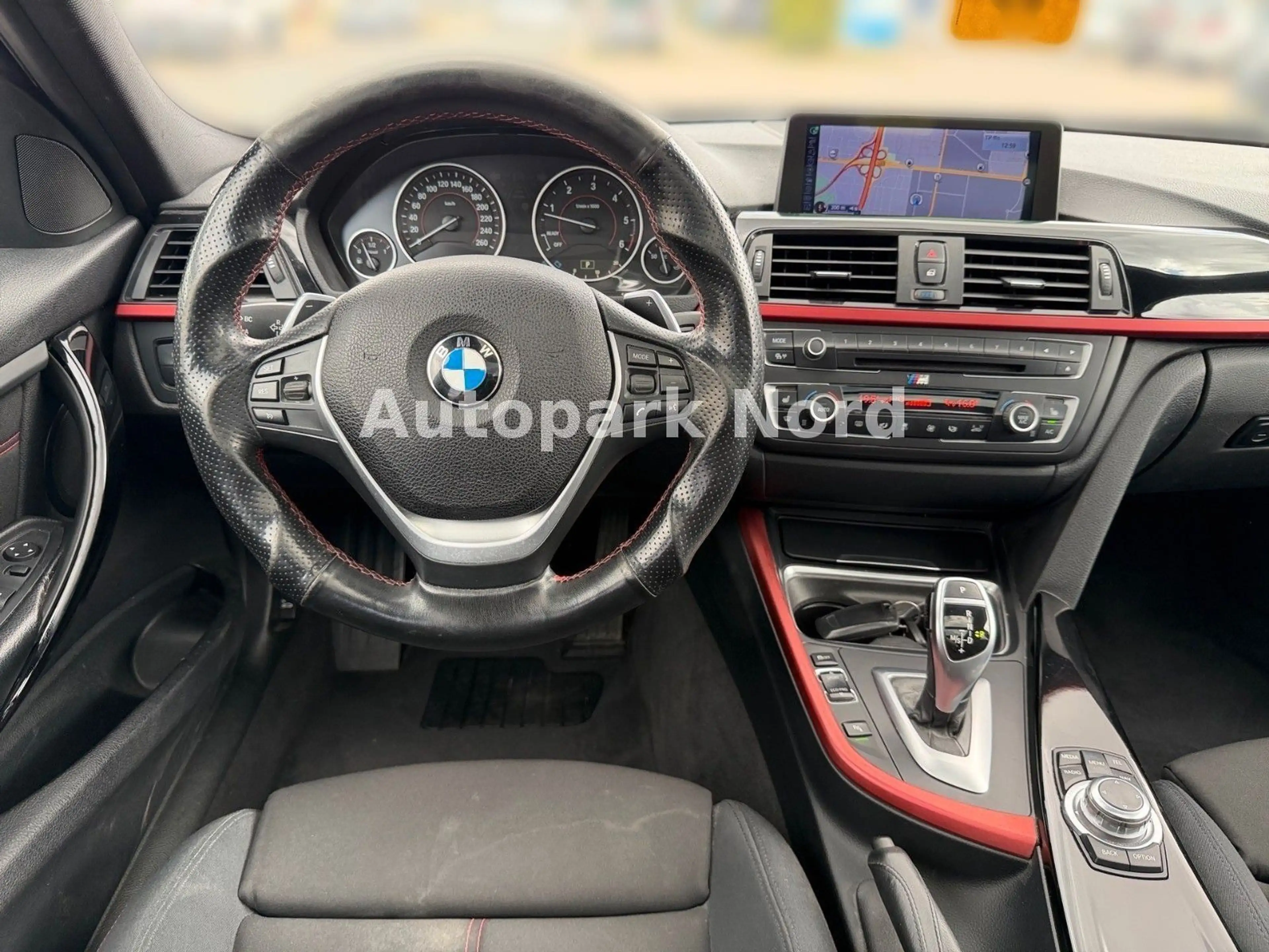 BMW 330 d Touring Aut. Sport Line/AHK/PANO/KAMERA/SHZ — photo 12