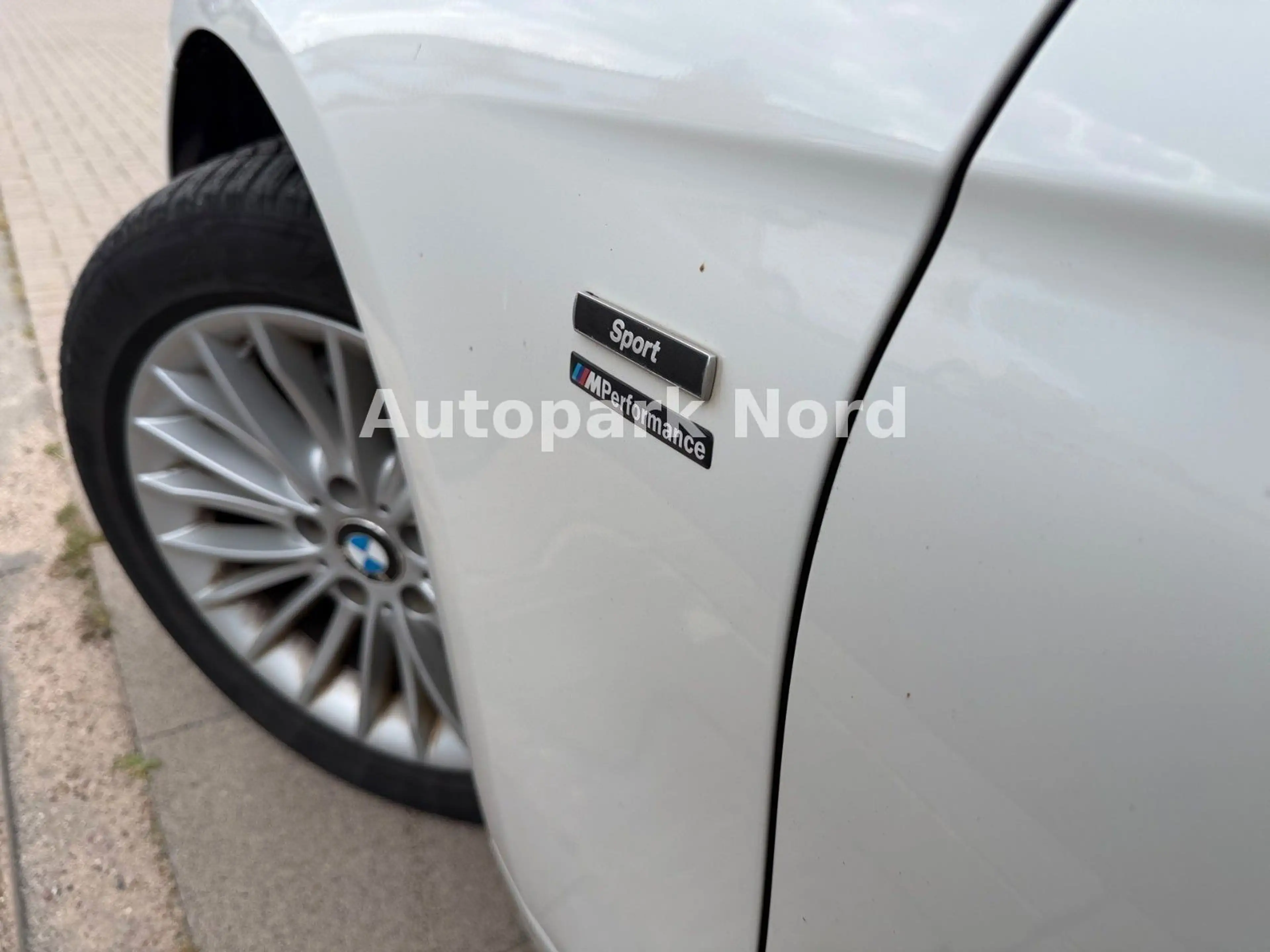 BMW 330 d Touring Aut. Sport Line/AHK/PANO/KAMERA/SHZ — photo 8