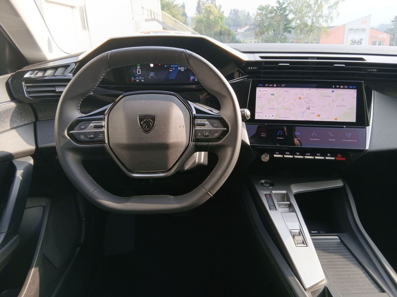 Peugeot 408 Allure Pack PT 130 EAT8 — photo 14