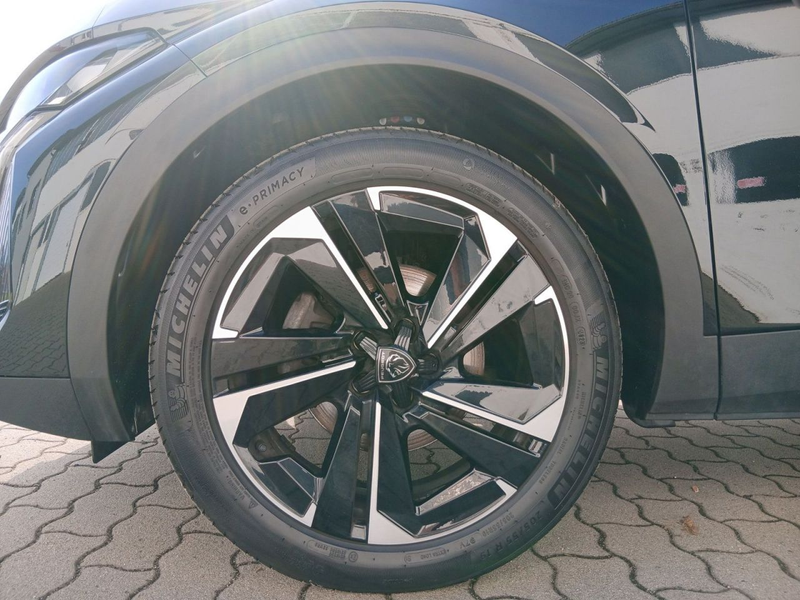 Peugeot 408 Allure Pack PT 130 EAT8 — photo 8