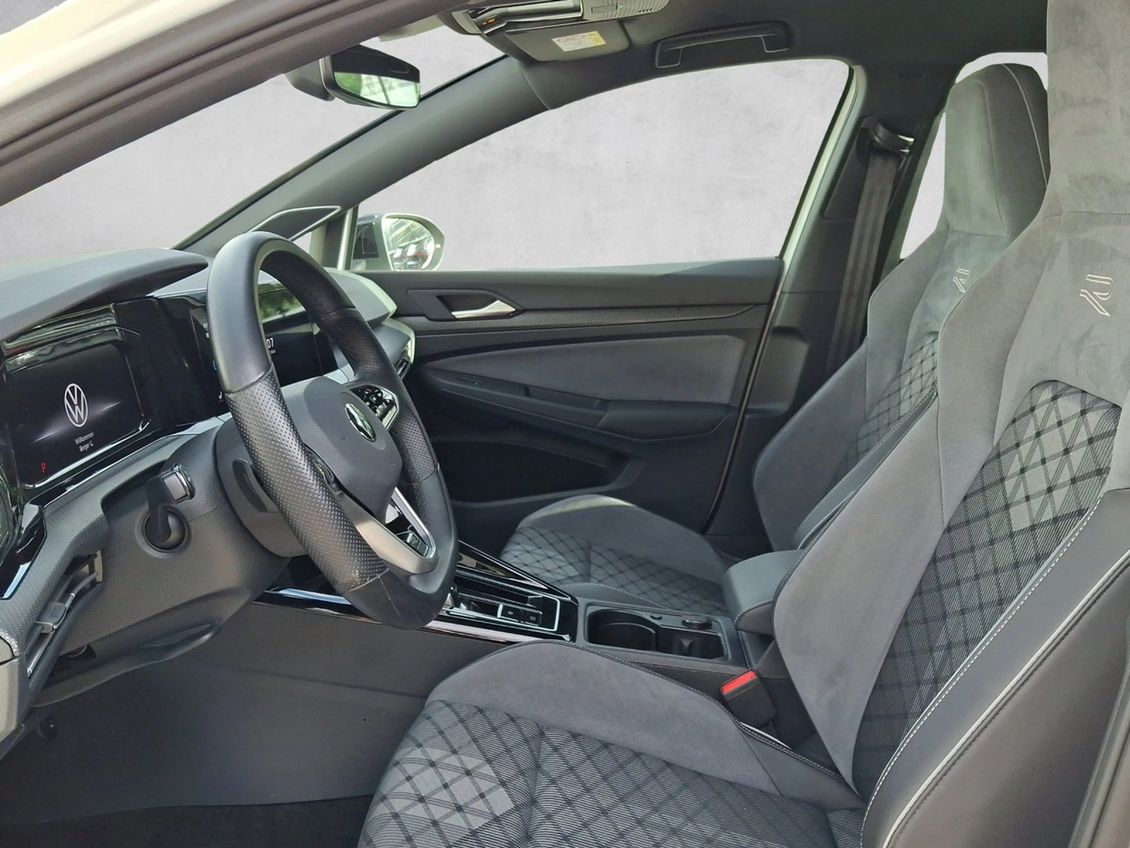 Volkswagen Golf R R-Line TDI 4MOTION DSG — photo 9