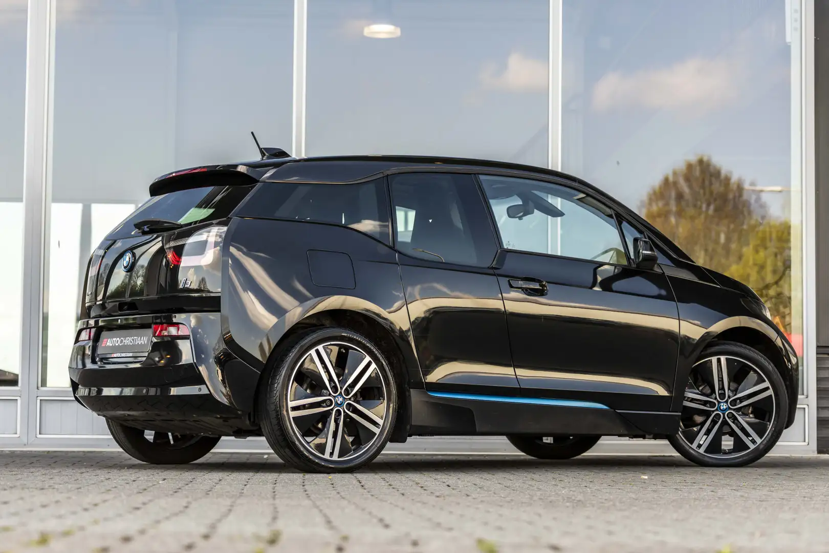 BMW i3 Basis Comfort 22 kWh | Pano | Camera | ACC Gris - 2