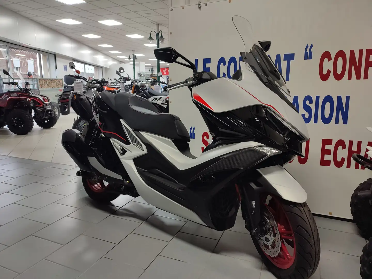 Kymco Xciting 400i - 1