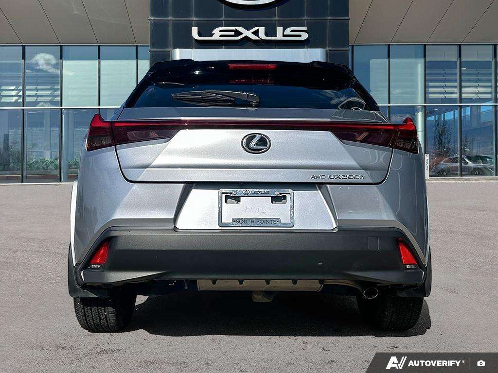 2025 Lexus UX