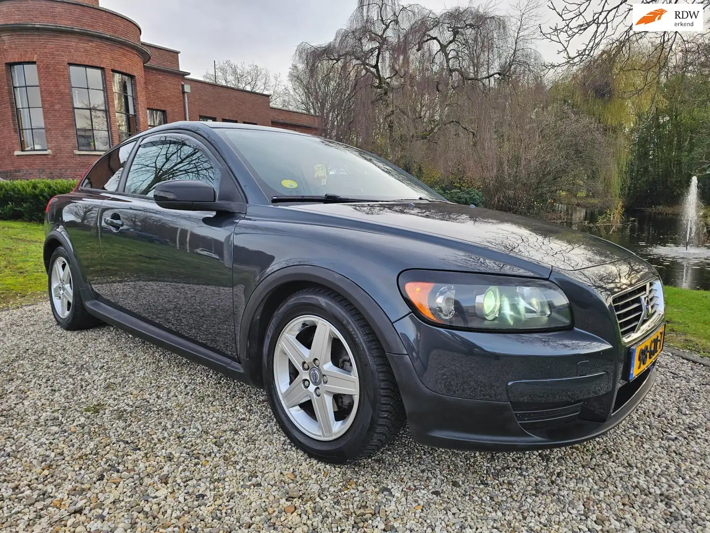 Volvo C30 1.6 Advantage XENON/airco/CRUISE Grijs - 1