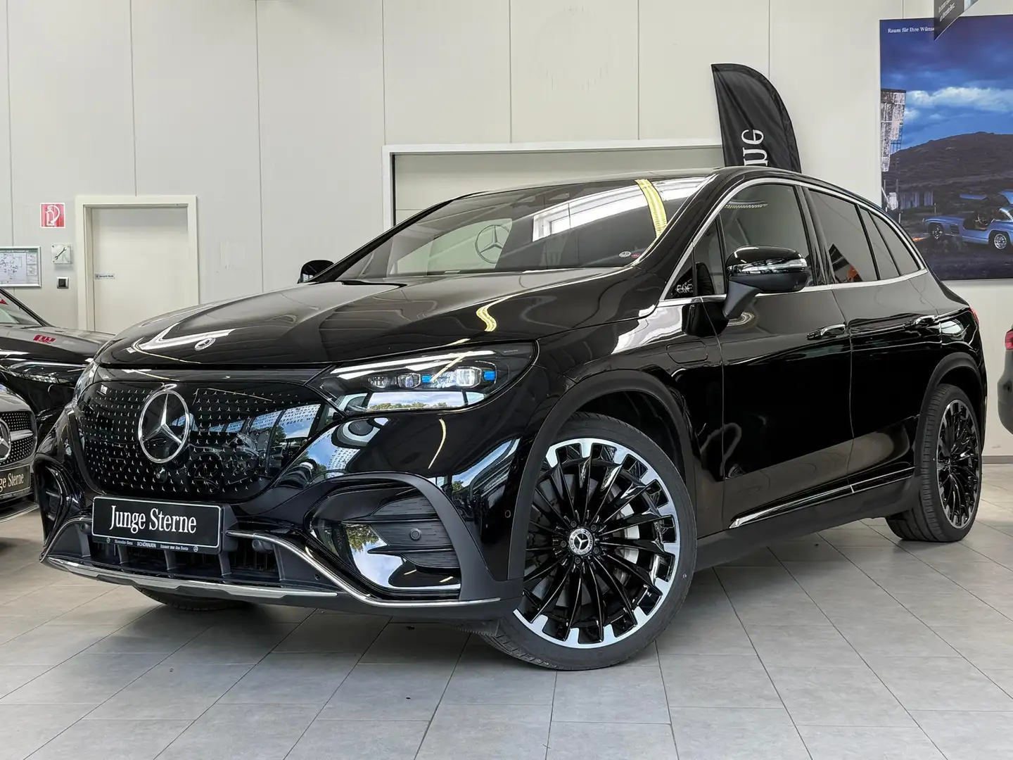 Mercedes-Benz EQE 350 4M SUV AMG+AIRMATIC+HUD+PANO+BURM3D+AHK Schwarz - 1