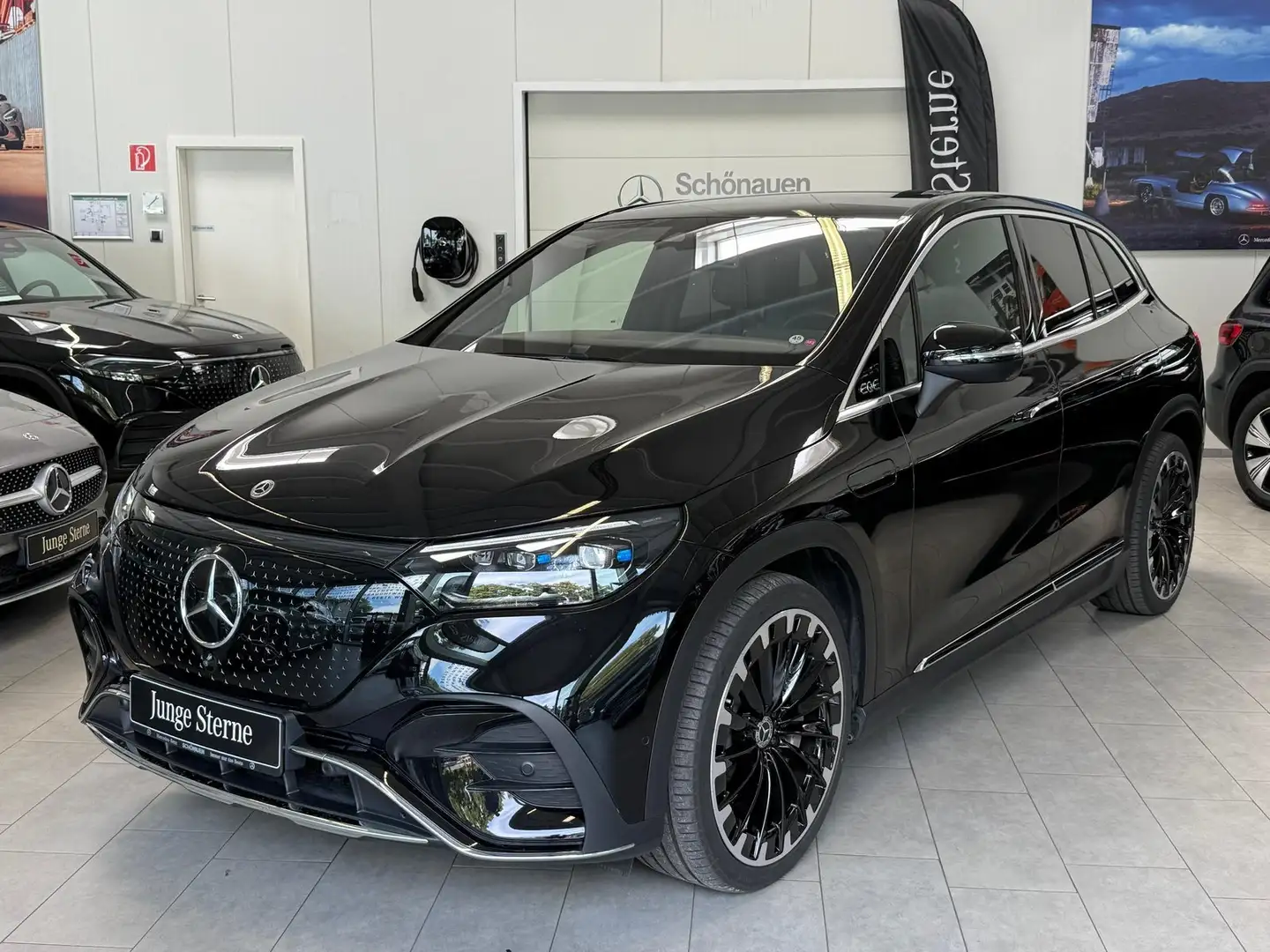 Mercedes-Benz EQE 350 4M SUV AMG+AIRMATIC+HUD+PANO+BURM3D+AHK Schwarz - 2